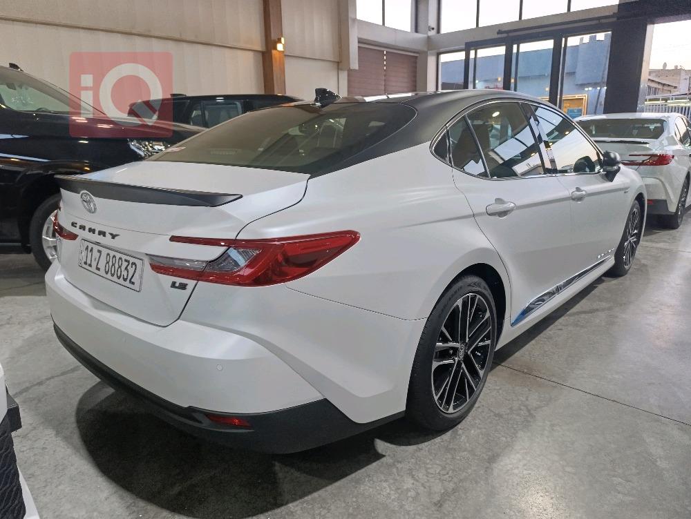 تۆیۆتا کامری